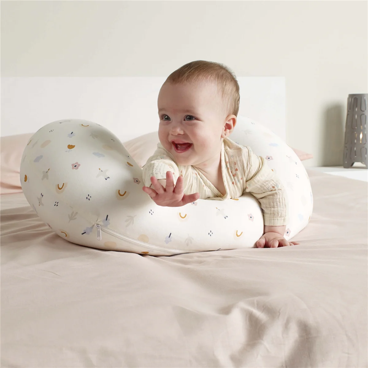 Jane Maternity & Breast Feeding Cushion - Image 5